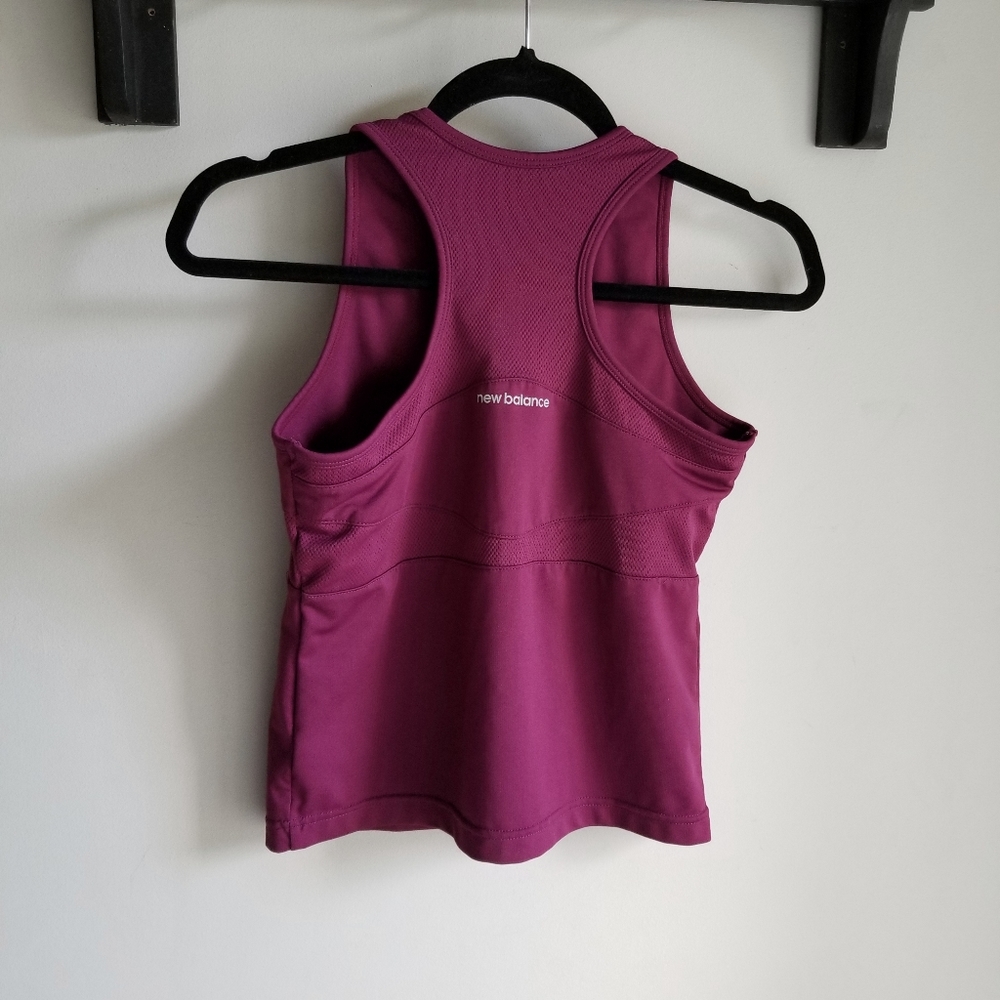👚NEW BALANCE WORKOUT TOP - Picture 2 of 7